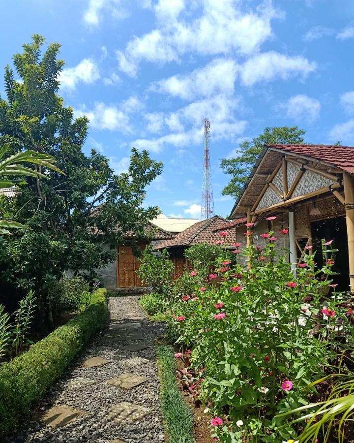 Pondok Bamboo Sendangsari Вонособо Екстериор снимка